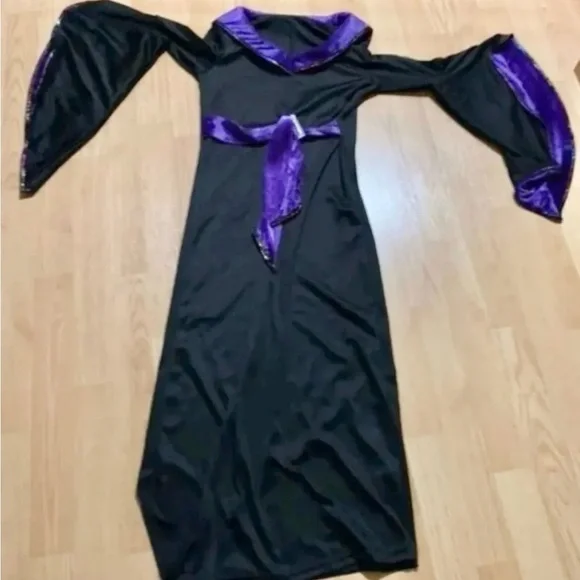 Costume dressup girls witch/vampire Spirit Halloween girls size medium - Picture 2 of 4